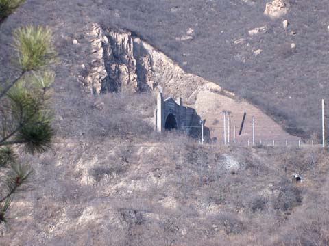 大秦铁路松树沟隧道