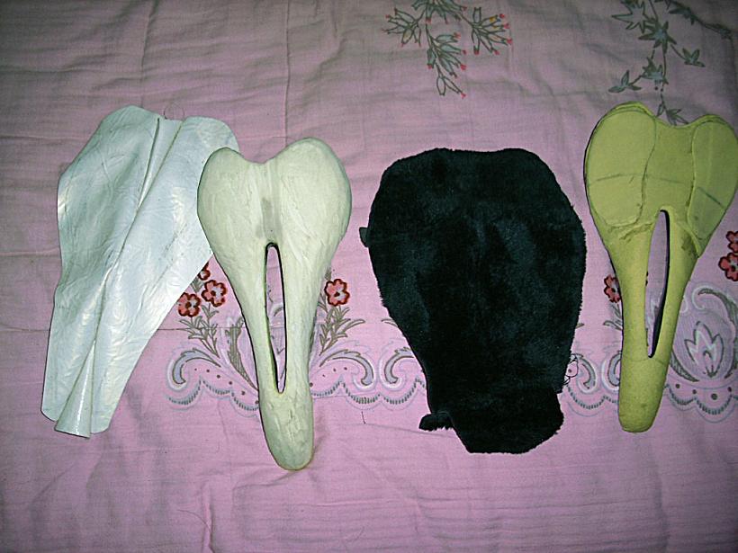 找裁缝大姐缝的.乳白色的扔了