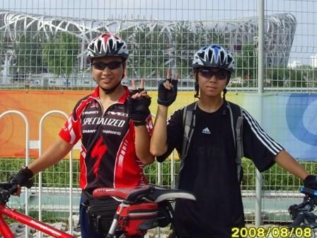 这是我第一次见到闪电和小白