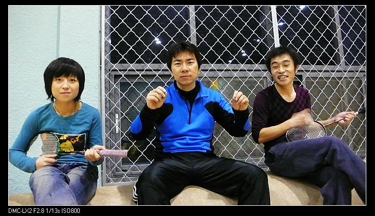 唱:春天的花开,秋天的风,以及冬天的落叶....