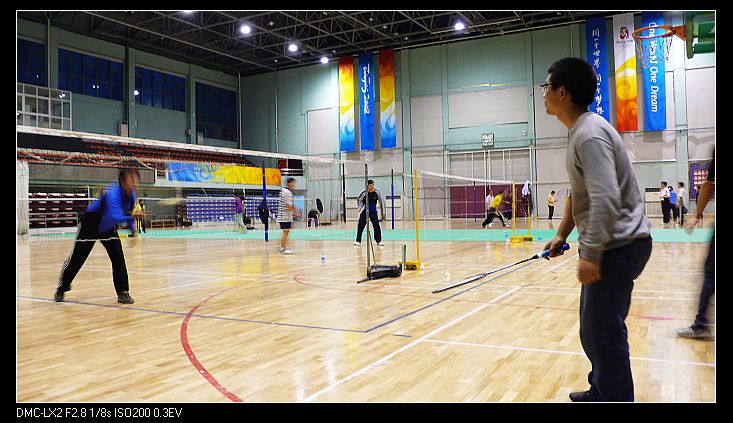 ROCK见到超人有心理障碍,估计从骑车开始就有了...