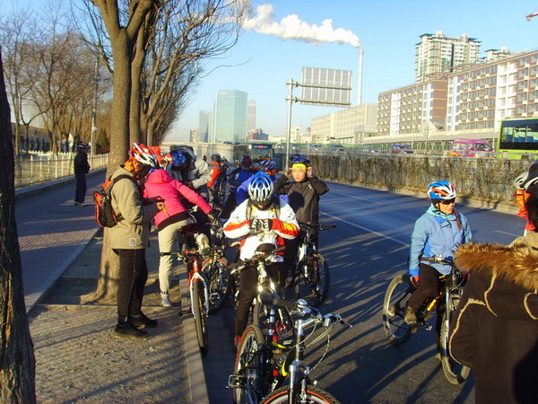 参加婚礼中途休息