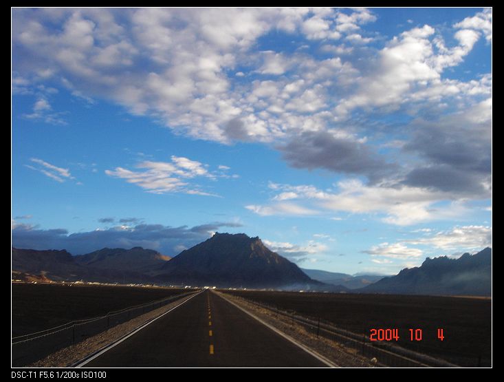 卡车后面的景色