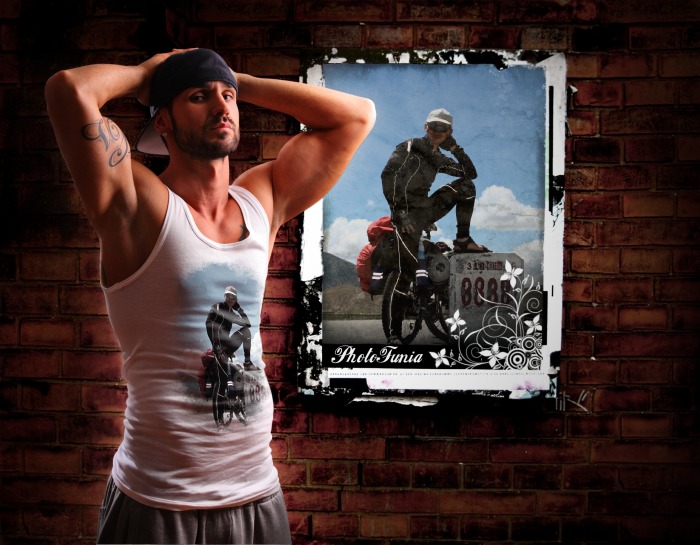 看什么看？少校就是我们老大