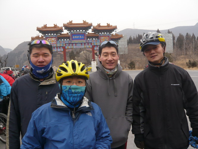 一塔，超人，胡强