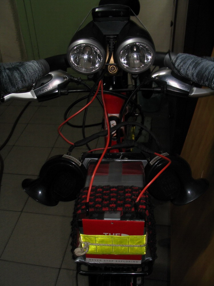 我的无敌汽车喇叭。反正比一般的汽车都响！