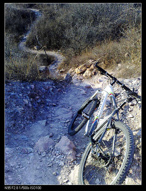 我们下悬崖......