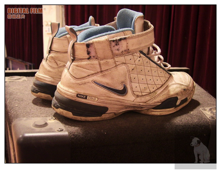 除了超人，魔魔也有骚鞋一双