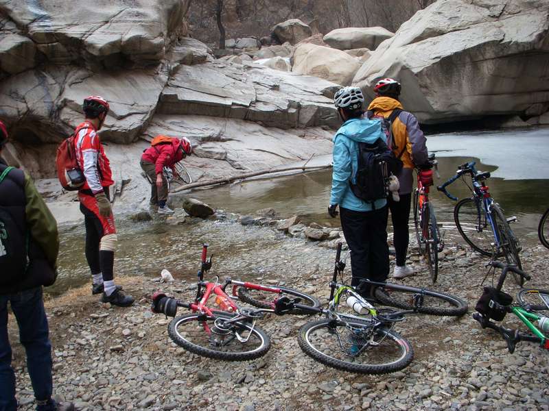 漂泊狼把拆的桥又修上了