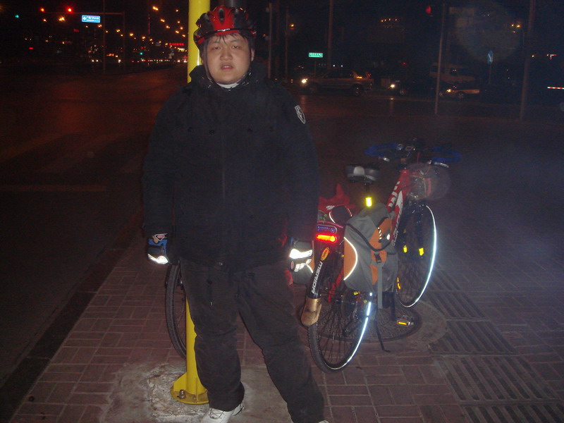 这小子 精神已经有点恍惚了~~~哈哈哈哈。。有点P 。。。