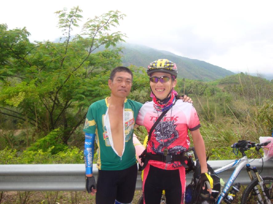 在五指山遇见北京车友,我们曾经一起环三环