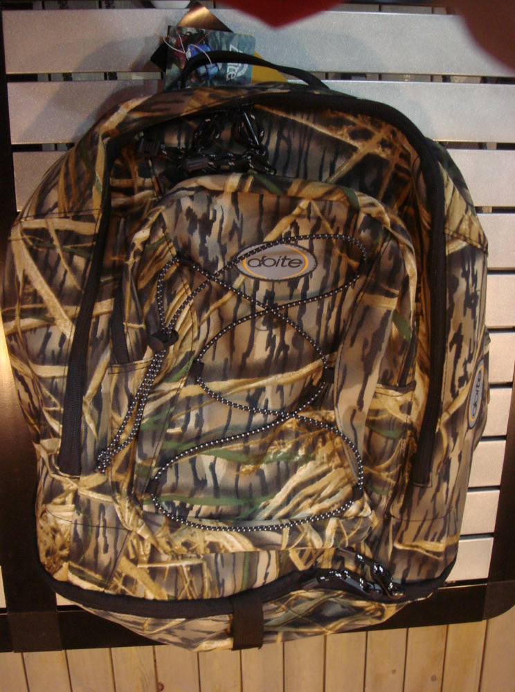 超大驼包。现在6折。310多元。