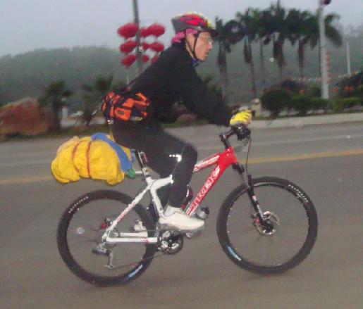 在去往海口的路上