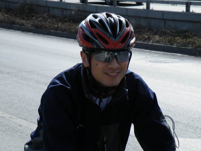 ”我是帅哥米克。今年18，未婚，电话：13************