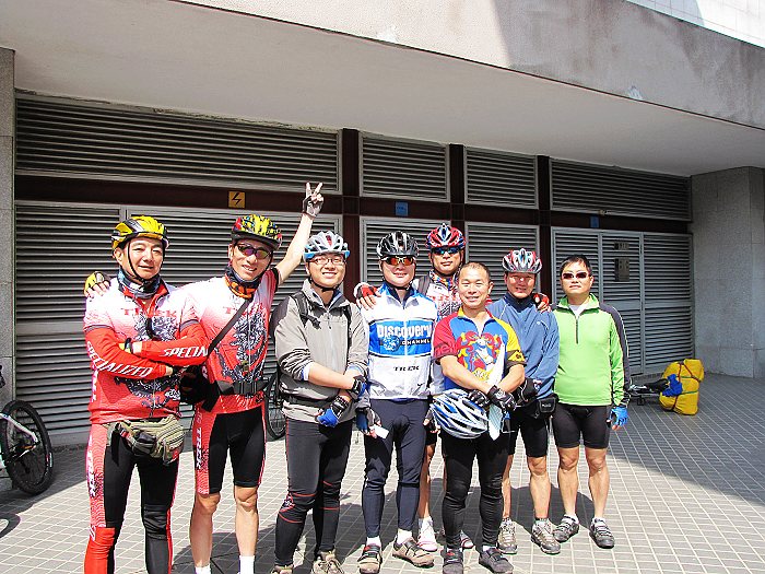 澳门车友来横琴口岸迎接我们