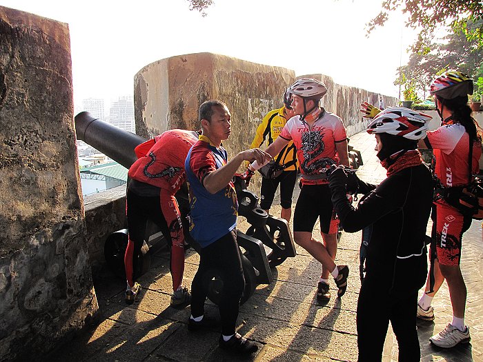 澳门车友为我们介绍炮台