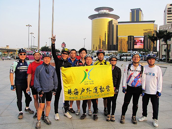 在澳门广场巧遇珠海野驴