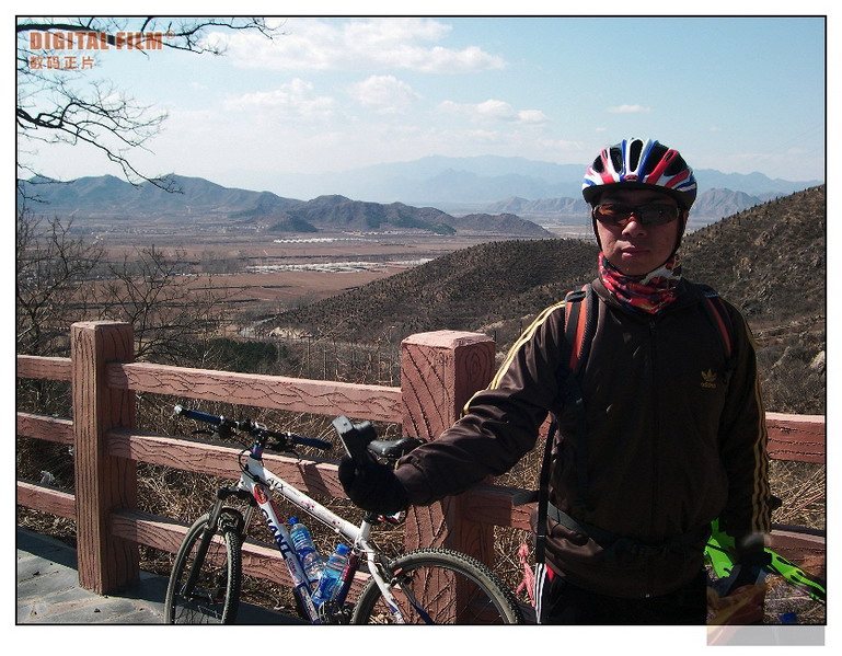 鲁肃眺望观景台留影