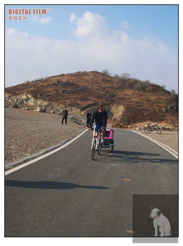 阳台山带2个孩子的老外