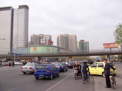 通马路果园路口