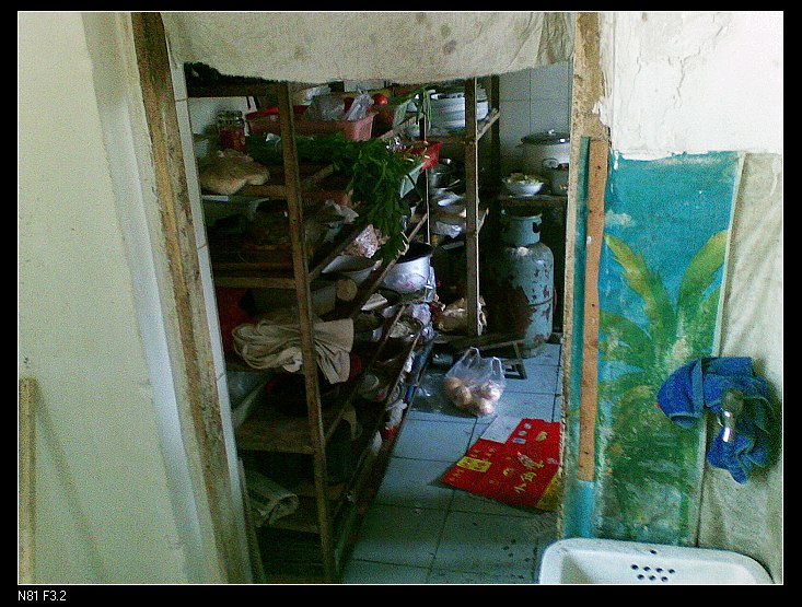 虽然这FB地点的厨房有些........但做出来的菜味道相当不错的