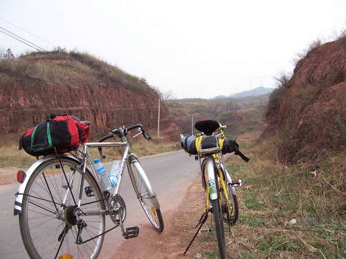 红石门村的红石门