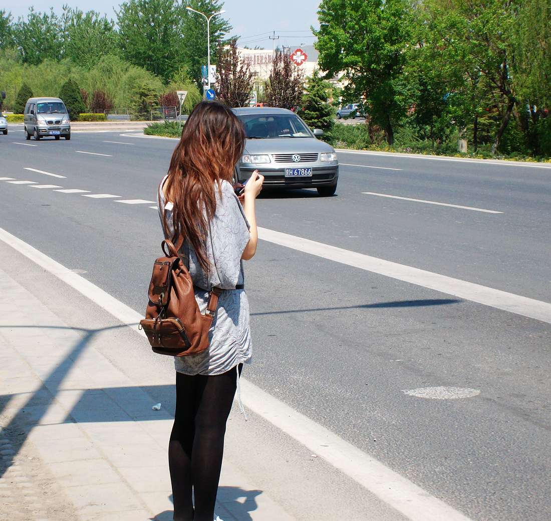 门口遇到的美女,看背影吧---美