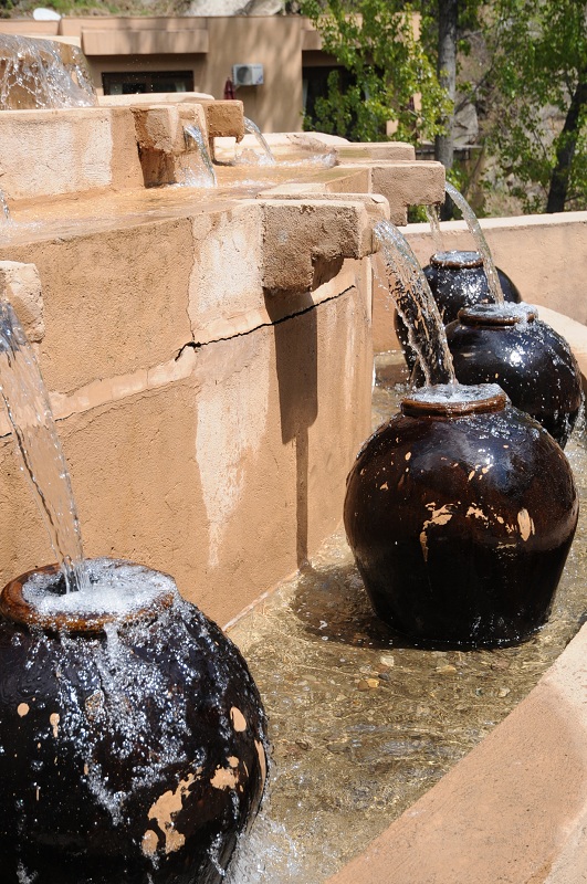 酒坛里泡着一只死猫好像