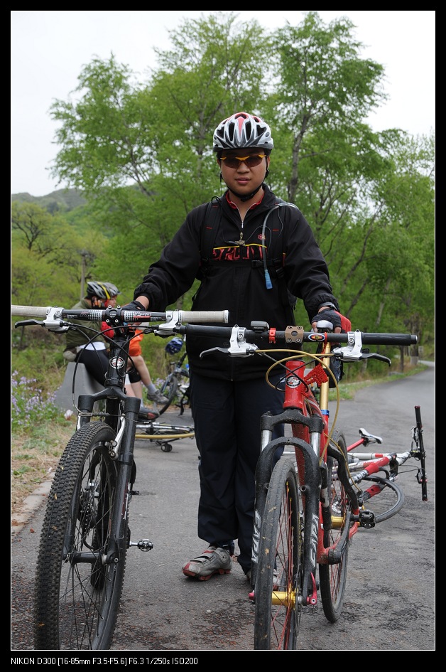 闪电和俩什么呢~哈哈