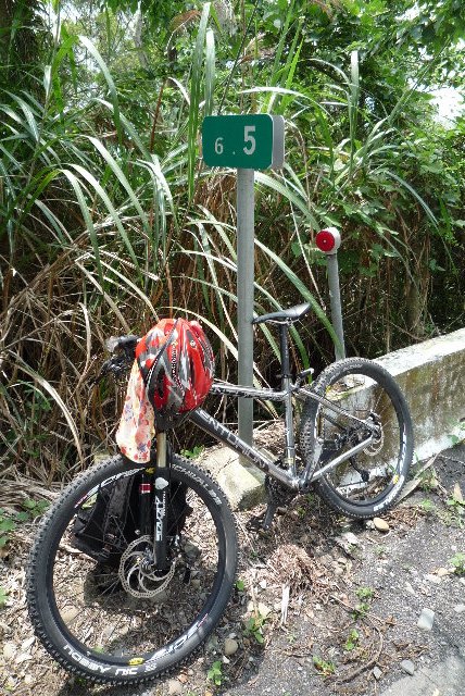 小黑~ 比我更累，辛苦你了！夥伴~