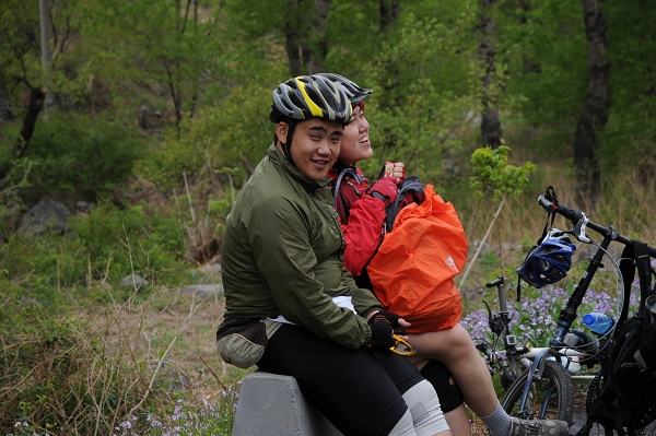 莫莫笑的合不拢嘴