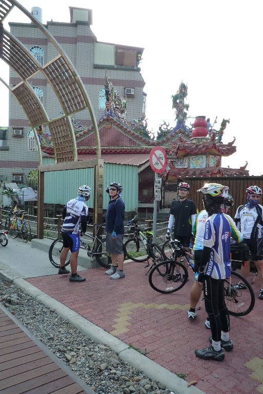 嘉義的單車專用道 還沒全線完工