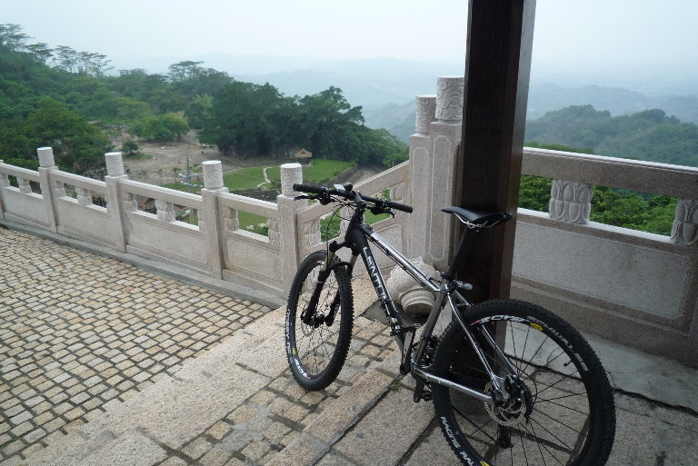 碧雲寺的涼亭