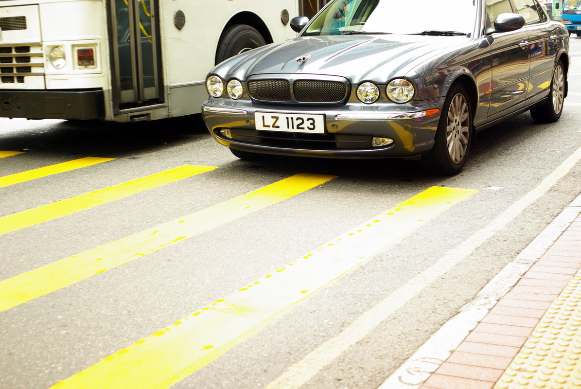 街头随处可见好车，积架