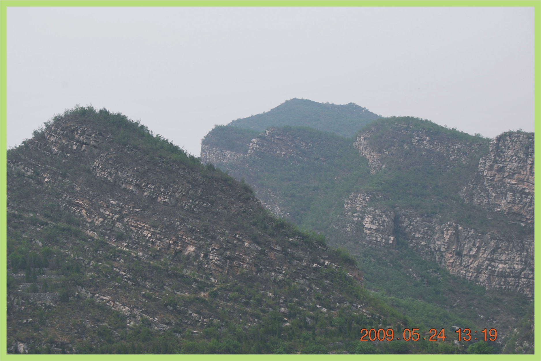 水墨画似的山峰