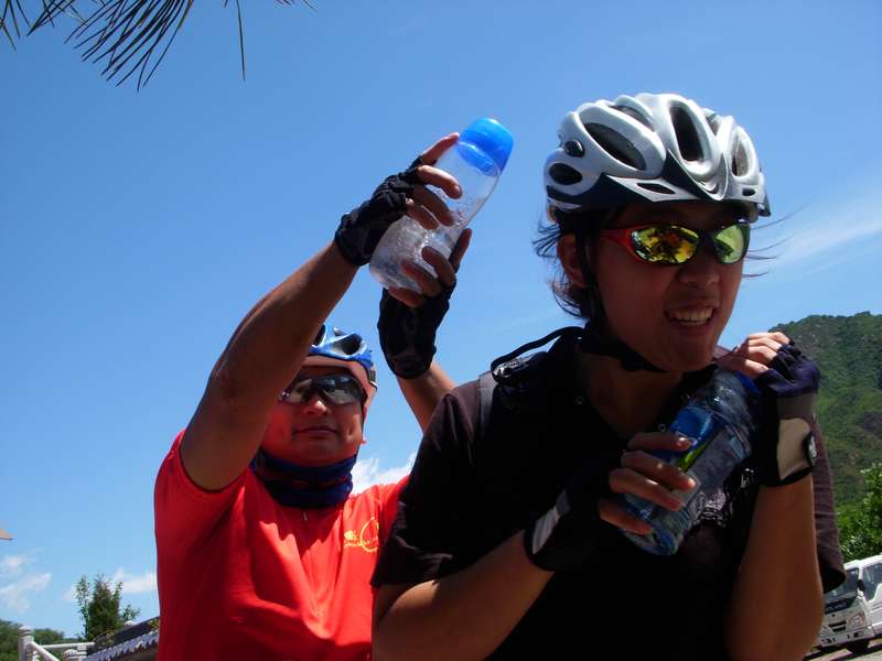 在活动中经常看到豪客有这种举动