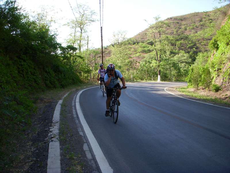 终于照到小T托香腮的动作