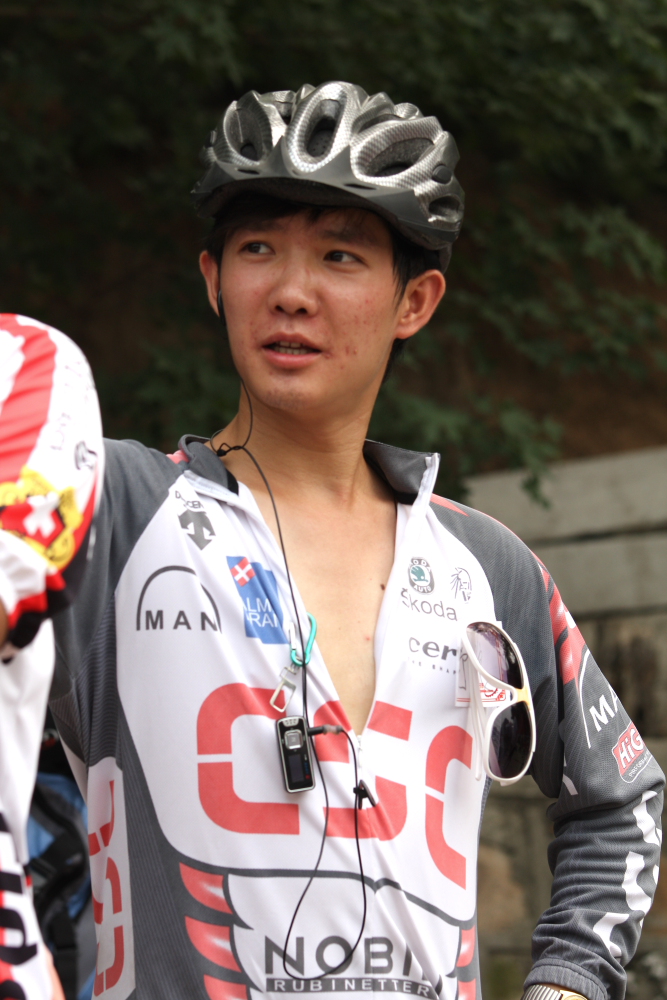 你的喇叭吓我一跟头！