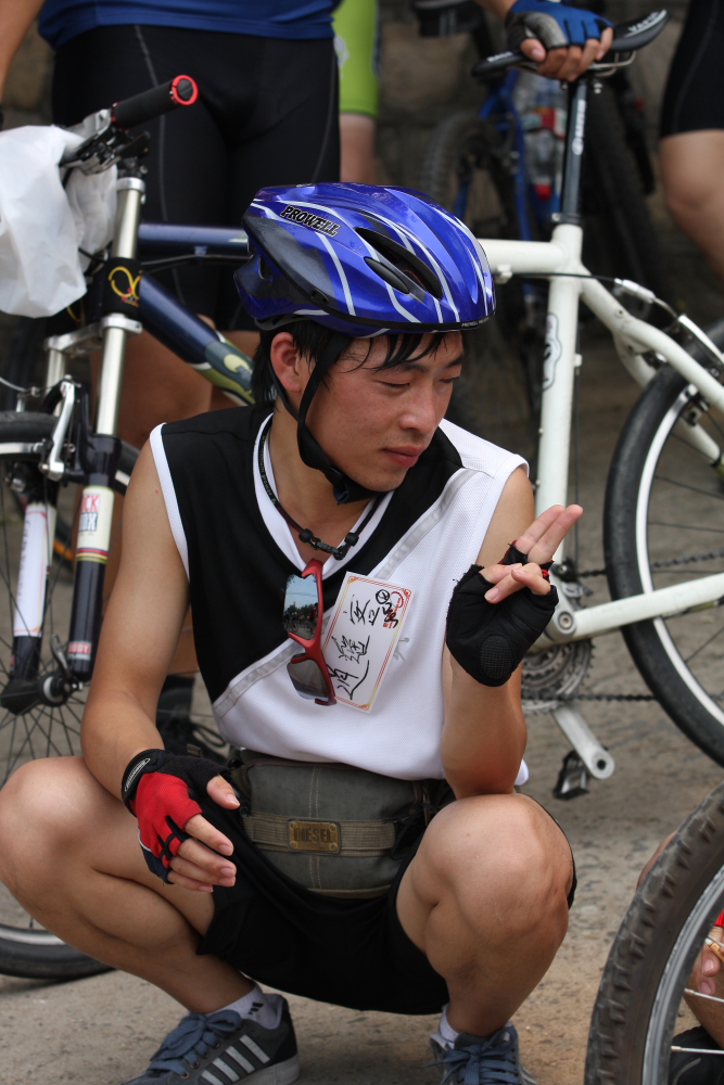 谁有烟？给我一根！