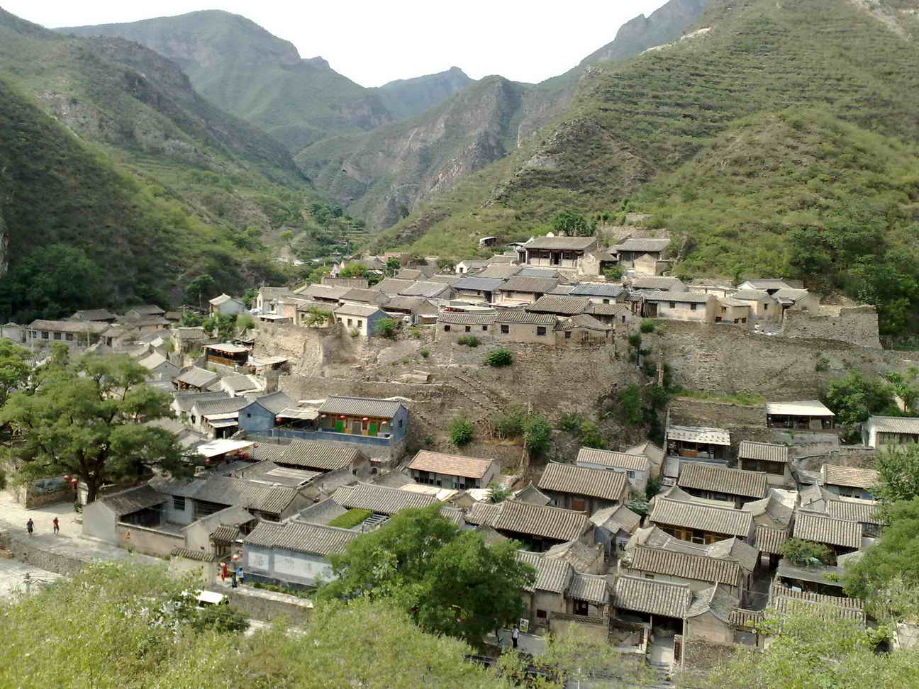 在爨底下基站脚下照的几张村子景象，古老的样子