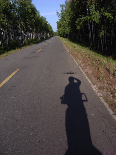 给自己的影子拍一张