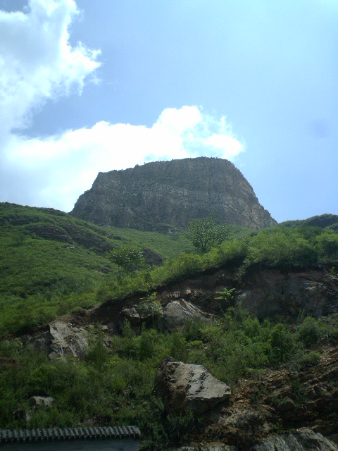 山的……骨架？