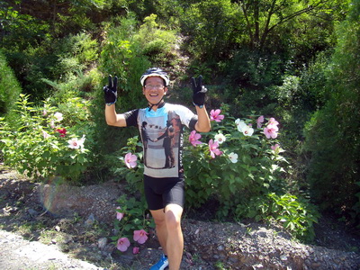 “路边的野花我只敢看没敢摘”