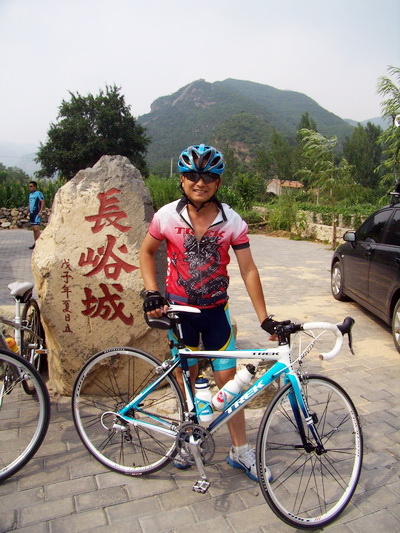 志在千里的爷爷级骑行者！敬！