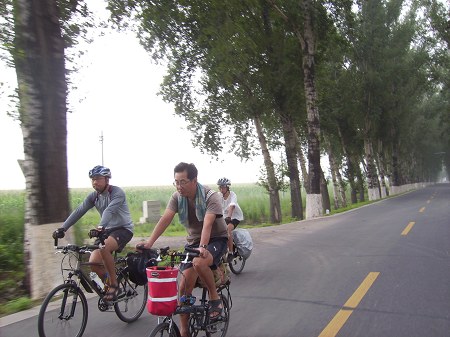 东东，贫农和雨儿~雪地拍滴~