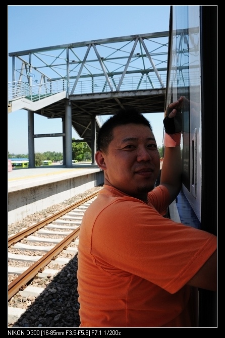 终于拔上火车皮回北京了！