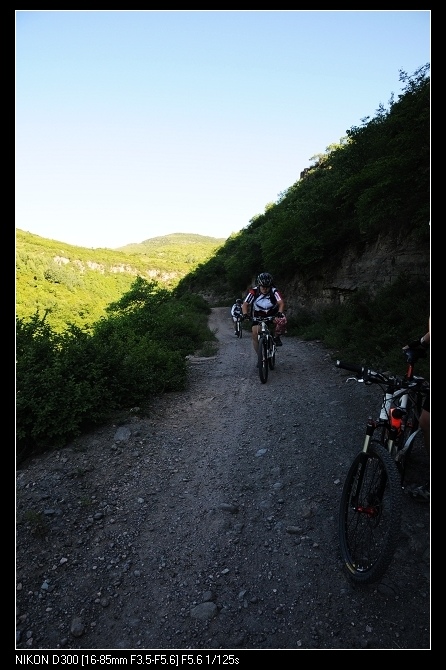 这路下的很爽不到10公里！