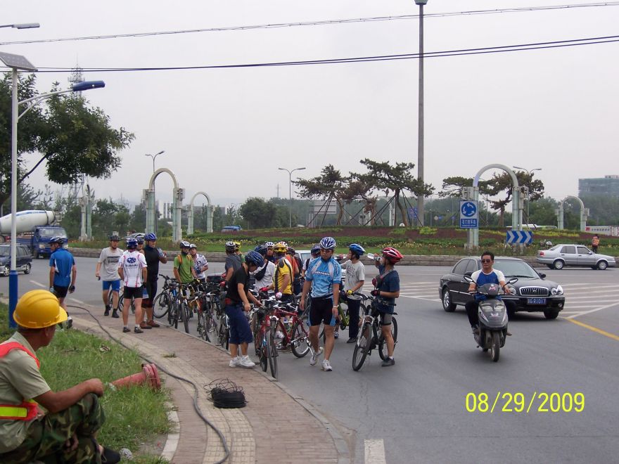 车友到来，何总的活动依然强大，这是中速组.....