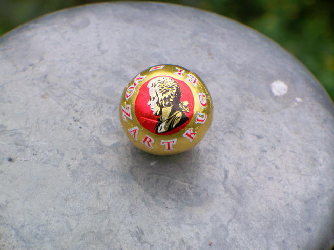 LZ发的奥地利产原装莫扎特巧克力