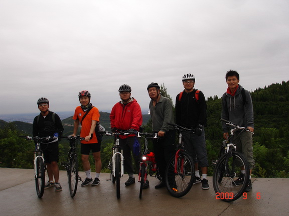 美景做墙来合影